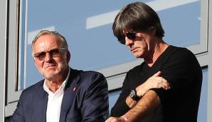 Karl-Heinz Rummenigge (l.) hält die Kommunikation des DFB in der Causa Joachim Löw für fragwürdig.