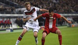 Erst im Mai 2014 feierte der Mittelfeldmann von Borussia Mönchengladbach beim 0:0 gegen Polen sein DFB-Debüt. Ob er zur WM reisen würde, war dennoch unklar. Als sich Lars Bender aber verletzte, war die Sache klar.
