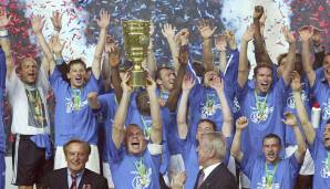 2002: Keine Überraschungen gab es im Jahr 2002: Nach Siegen gegen Bayern und Köln standen sich im Finale Schalke 04 und Bayer Leverkusen gegenüber. Die Königsblauen siegten mit 4:2