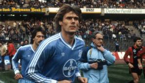 Rudi Bommer: Bildete vor seinem Wechsel nach Uerdingen 1985 die legendäre Flügelzange mit Manfred Brockenfeld in Düsseldorf. In 102 Spielen für die Krefelder machte er 15 Buden. Lief später noch im hohen Alter (39) für Eintracht Frankfurt auf.
