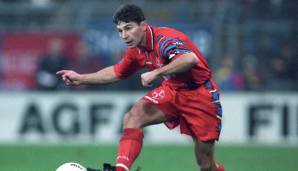 Jan Heintze: Nach erfolgreichen Jahren bei der PSV Eindhoven (u.a. Landesmeister-Cup-Sieger 1988) kam er 1994 nach Uerdingen und machte 53 Spiele bis 1996. Danach noch drei Jahre in Leverkusen aktiv, ehe es 1999 zur PSV zurückging.