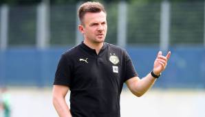 ENRICO MAASSEN: Der Trainer der BVB U23 soll laut Sky und Bild neuer Augsburg-Coach werden. Dortmunds neuer Sportdirektor Sebastian Kehl "sehr irritiert" auf die Meldungen. Von Vollzug könne "überhaupt keine Rede sein".