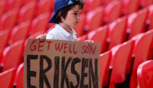 Dieser junge Fußballfan und Eriksen-Unterstützer wurde am Sonntag im Londoner Wembley Stadion fotografiert.
