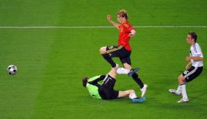 Im Finale gewann Spanien dank Torschütze Fernando Torres mit 1:0 gegen die deutsche Nationalmannschaft.
