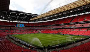 50.000 - Jedes EM-Stadion muss mindestens über 50.000 Plätze verfügen, die Arena für das Finale sogar über 70.000.