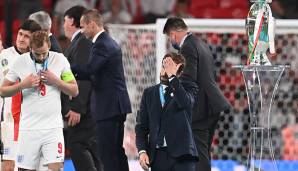 EL PAIS: "Wembley macht Italien keine Angst. Die Azzurra, widerstandsfähig und mit aufgekrempelten Ärmeln, holt ihre zweite Europameisterschaft und lässt ein England scheitern. Der Trainer zerschellt aufs neue in Wembley, wie im Halbfinale 1996."