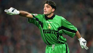 Tor - GIANLUCA PAGLIUCA: Spielte von 1994 bis 99 bei Inter und der UEFA Cup war sein einziger Titel dort. Anschließend noch bei Bologna und Ascoli (2007) aktiv. War Italiens Nummer 1 bei der WM 1998, da sich Angelo Perruzzi kurz zuvor verletzt hatte.