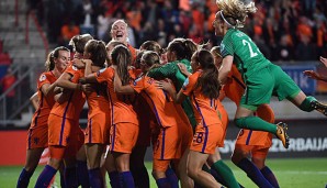 Die Spielerinnen der Niederlande hatten beim klaren Sieg gegen England ausreichend Grund zum Jubeln