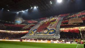 Offiziell hatte der AC Milan im Derby ein Heimspiel und so schmückten die Fans der Rossoneri ihre Fankurve mit einem riesigen Banner untermalt mit schwarz-roten Fahnen.