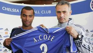 2. Juni 2005: Mourinho erhält eine Strafe über 200.000 Pfund, weil er gegen den Verhaltenskodex der Premier League verstoßen und mit Ashley Cole verhandelt hat, obwohl dieser zu der Zeit bei Arsenal unter Vertrag stand. Cole wechselt 2006 zu Chelsea.
