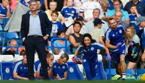 8. August 2015: Weil sie ohne seine Erlaubnis aufs Spielfeld läuft, beschimpft Mourinho Chelseas Teamärztin Eva Carneiro angeblich als "Tochter einer Hure". Sie wollte lediglich den angeschlagenen Eden Hazard behandeln.