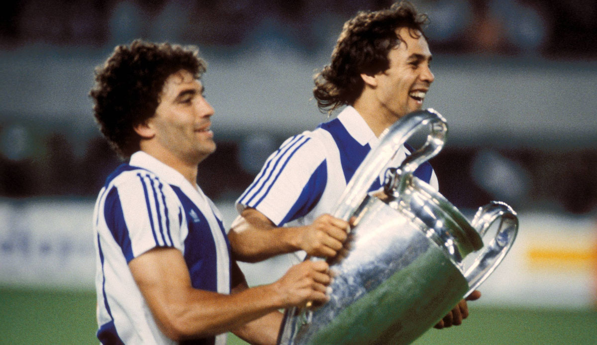 Im Europapokalfinale 1987 hatte er in der 77. Minute mit einem legendären Hackentor den Ausgleich für Porto gegen die Bayern erzielt. Drei Minuten später drehten die Portugiesen die Partie zu ihren Gunsten.