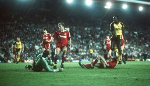 ALAN HANSEN: 1989 kämpften Arsenal und Liverpool um die englische Meisterschaft. Am letzten Spieltag musste Arsenal dann zu den Reds und hätte dort mit zwei Toren Unterschied gewinnen müssen, um Meister zu werden. So kam es dann auch.