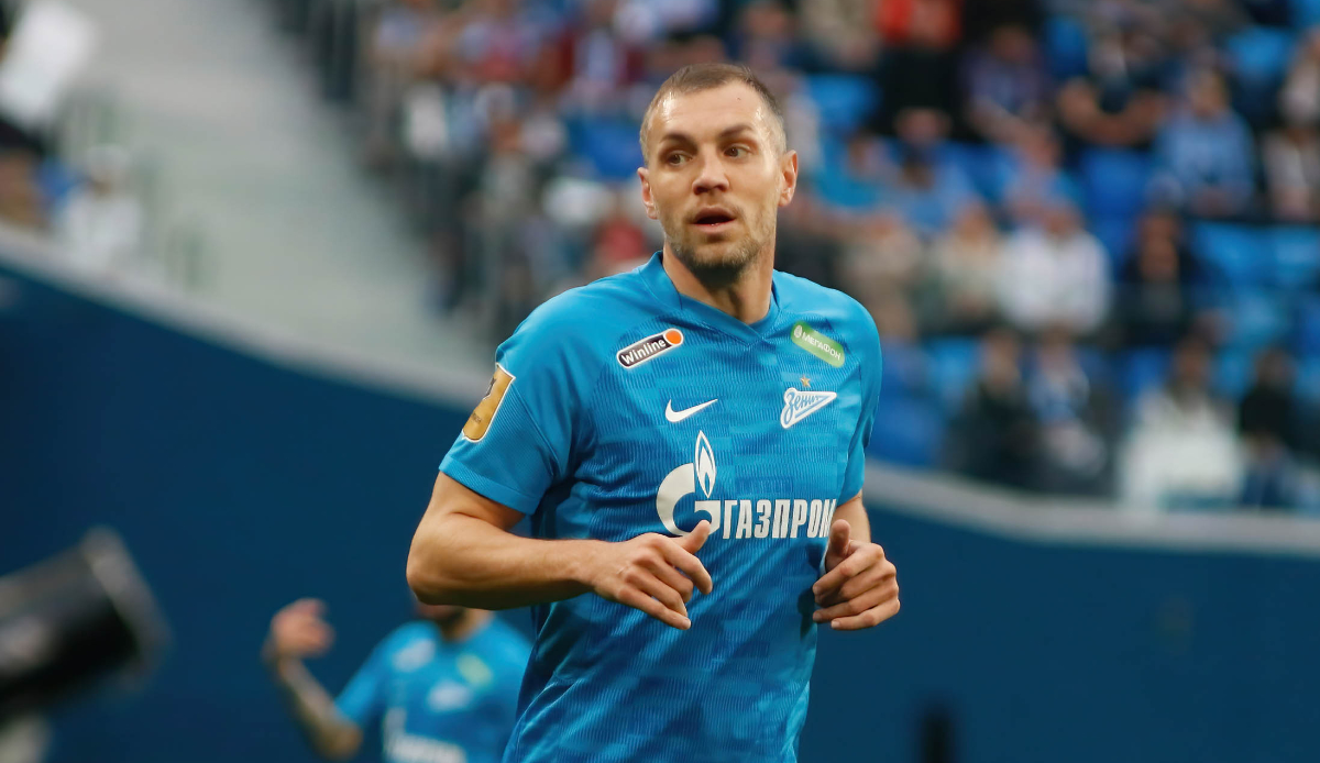 ARTEM DZYUBA: Der Russe schließt sich ablösefrei dem türkischen Erstligisten Adana Demirspor an. Der 33-Jährige erhielt einen Einjahresvertrag mit der Option auf ein weiteres Jahr. Zuletzt hatte er vier Jahre für Zenit St. Petersburg gespielt.