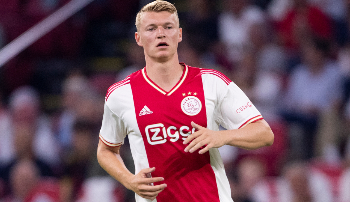 PERR SCHUURS: Der Innenverteidiger wechselt für neun Millionen Euro von Ajax Amsterdam zum FC Turin. Das gab der niederländische Erstligist am Donnerstag bekannt. Die Summe kann durch Boni noch um zwei Millionen Euro ansteigen.