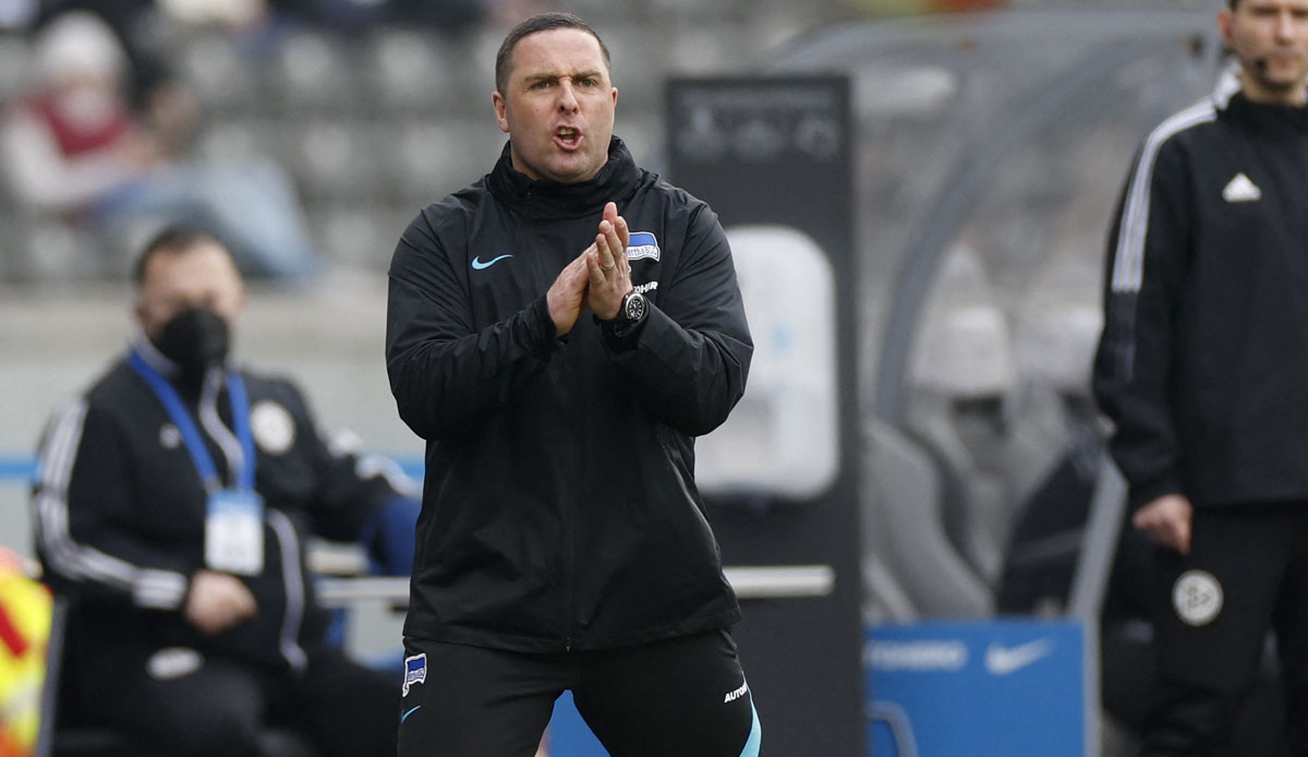 MARK FOTHERINGHAM: Der ehemalige Co-Trainer von Hertha BSC in der Zeit von Felix Magath übernimmt als Cheftrainer des englischen Zweitligisten Huddersfield Town und unterschreibt einen Vertrag bis 2025.