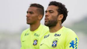 DANI ALVES VS. DANILO: Dass Dani Alves im Alter von 39 Jahren immer noch für einen Platz in der Startelf bei der Weltmeisterschaft 2022 in Frage kommt, sagt mehr über Brasiliens Lücke auf der rechten Abwehrseite aus als über seine eigenen Fähigkeiten.