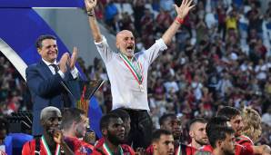 Pioli übernahm 2019 die Rossoneri und sorgte im vergangenen Jahr für die Meisterschaft. Zurzeit ist Milan in der Serie A nur auf Platz drei hinter dem formstarken SSC Neapel und Atalanta Bergamo. In der CL ist man sicher im Achtelfinale.