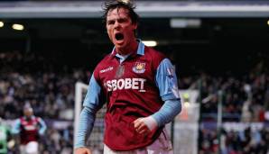 2010/11: Scott Parker (Aston Villa)