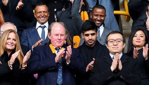 Berater Jorge Mendes (links hinten) mit Wolverhamptons chinesischem Vereinspräsidenten Jeff Shi (rechts vorne).