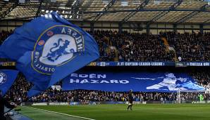 Fans des FC Chelsea stifteten unfreiwillig vor dem Top-Spiel der Premier League gegen den FC Liverpool mit einem großen Eden-Hazard-Banner Verwirrung.