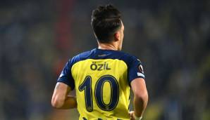 MESUT ÖZIL (Fenerbahce Istanbul): Seit Anfang 2021 steht Özil bei Fener unter Vertrag. Nach Infos des türkischen Transferexperten Ekrem Konur könnte die Zeit dort aber schon wieder vorbei sein. Die Magpies arbeiten an einer PL-Rückkehr.