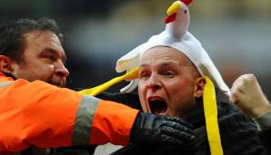 Zu bestimmten Zeiten waren Blackburn-Rovers-Fans auch an dieser Art der Kopfbedeckung zu erkennen ...