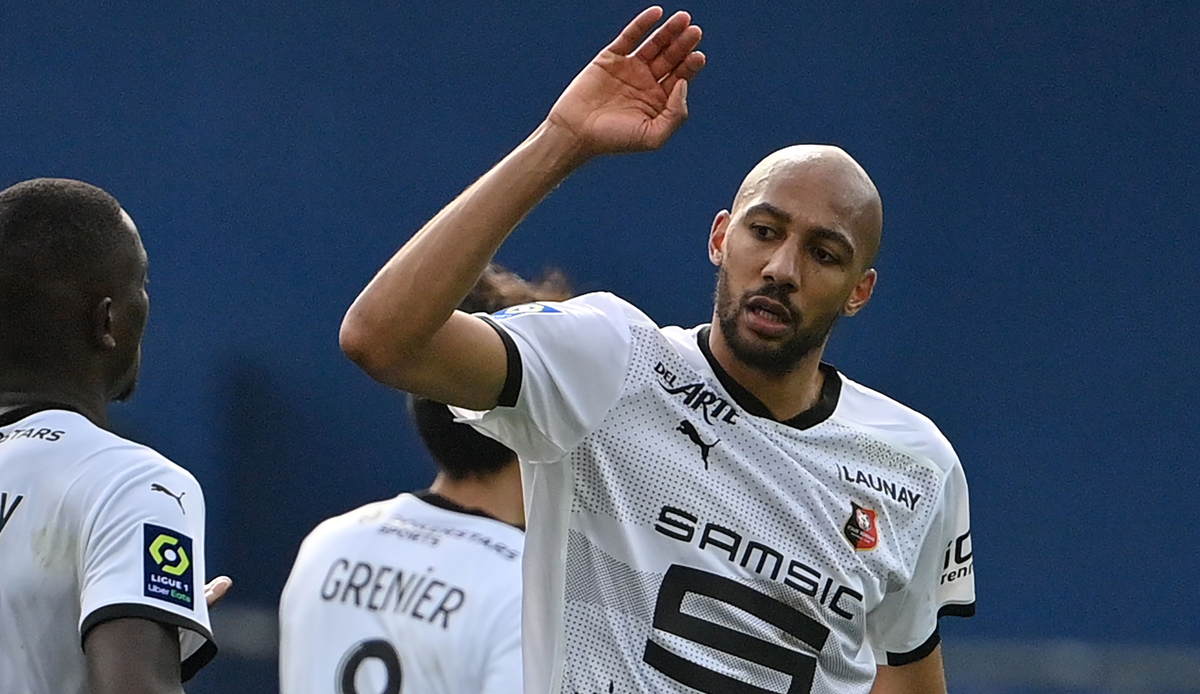 Fest unter Vertrag stand der Mittelfeldspieler beim Ligue-1-Klub nie, doch lieh ihn der Verein für ein Jahr von der AS Roma aus. Bei Rennes überzeugte er, dennoch entschied man sich nicht für einen fixen Transfer. Heute in Katar aktiv.