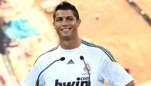 2009: Mit seinem Wechsel zu Real Madrid war aber schließlich Zeit für eine Frisur, die einem Rekordtransfer würdig schien. Das kleine Haarschwänzchen war endgültig Geschichte.