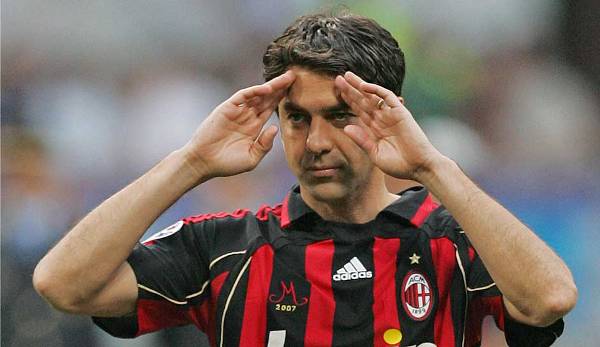 HONORABLE MENTIONS – ALLESANDRO COSTACURTA: 20 Jahre lang spielte der Innenverteidiger beim AC Mailand und wurde zum zweitältesten Spieler der Champions-League-Historie. 2007 beendete er mit 41 Jahren seine aktive Karriere.