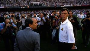 Cruyff gewann das Machtduell und sein Ex-Ajax-Trainer Rinus Michels wurde installiert. Mit ihm holte Cruyff einen Pokal, ehe er sein Karriereende verkündete. Das nahm er später zurück, spielte noch einige Jahre und revolutionierte Barca dann als Trainer.