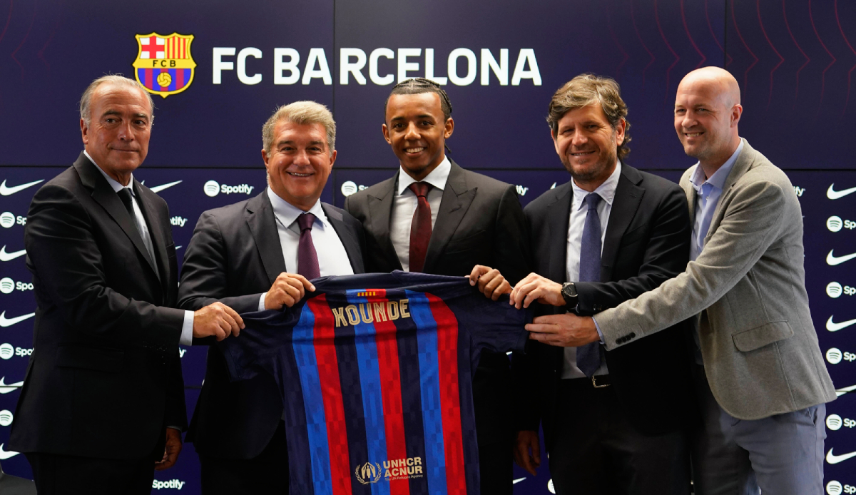 Jules Kounde ist der nächste Top-Transfer des FC Barcelona. Der Verteidiger steigt gleich sehr weit oben in der Gehaltsstruktur der Katalanen ein. Doch wie sieht diese eigentlich aus?