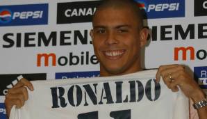 Platz 14: Ronaldo (45 Mio. Euro, Inter Mailand, 2002) - Nur einen Monat, nachdem er die WM mit Brasilien gewonnen hatte, ging Ronaldo im Sommer 2002 von Inter zu Real Madrid.