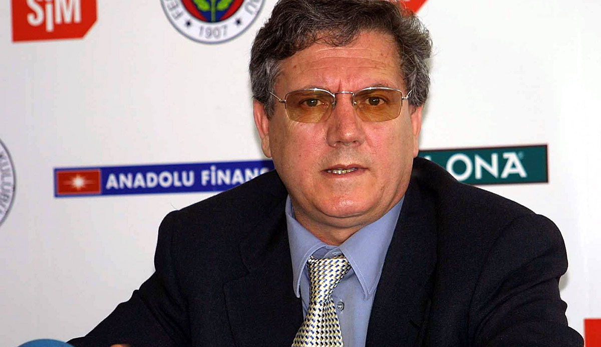AZIZ YILDIRIM: Berühmt und berüchtigt – der vielleicht bekannteste Trainer des türkischen Fußballs, über den man ein Buch schreiben könnte. 2002 war der Fenerbahce-Präsident unzufrieden mit Cheftrainer Mustafa Denizli, der ihm nicht hart genug war.