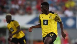 In der aktuellen Saison pendelte Kamara zwischen der U19 und der Reservemannschaft in der 3. Liga. Dort löste er Youssoufa Moukoko als jüngsten eingesetzten Spieler der Geschichte ab.