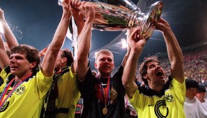 Zur Belohnung gab es den Pokal und die Auszeichnung: Champions-League-Sieger der Saison 1996/97