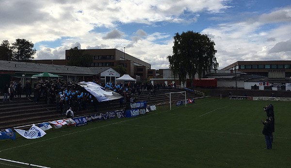 HFC Falke: Auch in Deutschland gibt es einen Fan-Verein - in der Kreisliga 2 kickt der HFC Falke. Einige HSV-Fans wollten sich nicht mit der Ausgliederung der Profiabteilung abfinden und gründeten 2014 ihren eigenen Klub