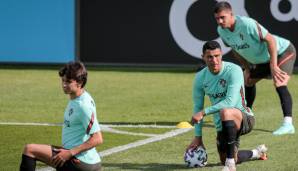 Cristiano Ronaldo vs. André Silva vs. João Félix: Ronaldo ist derzeit kein Stammspieler bei Manchester United, obwohl es im Kader nur wenige gute Sturmoptionen gibt. Gegen Spanien saß der 37-Jährige auch bei Santos auf der Bank.