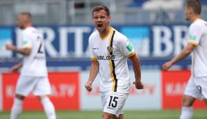 Emotionaler Ausbruch nach dem Fast-Abstieg: Chris Löwe von Dynamo Dresden richtete deutliche Worte an die DFL und Geschäftsführer Christian Seifert.