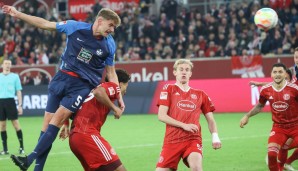 Kaiserslauterns Kevin Kraus erzielte per Kopf den Ausgleich beim Gastspiel in Düsseldorf.