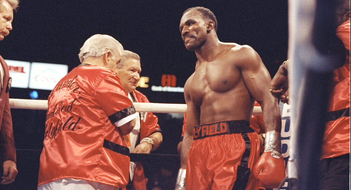PLATZ 9: EVANDER HOLYFIELD (0,9 Prozent der Stimmen). Holte sich seinen Respekt nach seiner Blütezeit (Siege gegen Douglas, Foreman, Holmes): Nahm 1993 Rache an Riddick Bowe, ruinierte Tyson 1996.