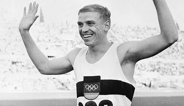 Willie Williams (USA) knackte den Owens-Rekord in 10,01 Sekunden im August 1956 in Berlin. Knapp vier Jahre später, im Juni 1960 in Zürich, unterbot der Deutsche Armin Hary (Bild) den Rekord - 100 Meter in exakt 10 Sekunden!