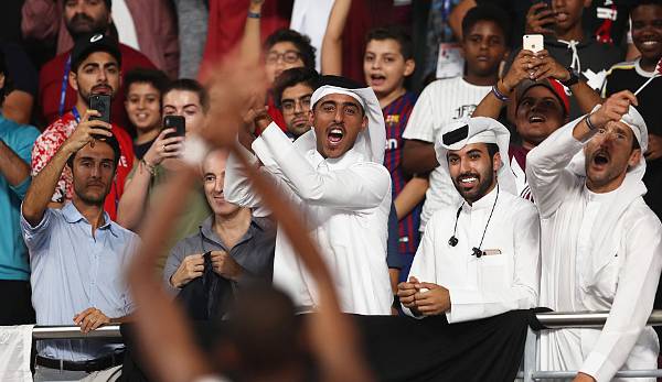 An Tag 8 kam übrigens tatsächlich erstmals richtig Stimmung im Khalifa auf. Lokalmatador Mutaz Essa Barshim hat im Hochsprung das erste Gold für Katar geholt. Nicht nur er, sondern auch die Zuschauer auf der Tribüne feierten frenetisch.