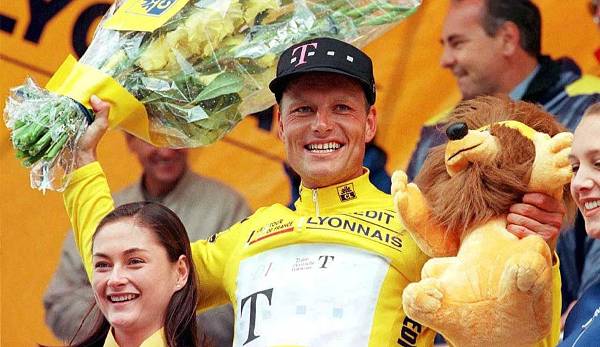 Nach eigenen Angaben war der Tour-de-France-Sieger BJARNE RIIS bei seinem Triumph 1996 gedopt. Die Organisatoren hatten den Dänen zuerst aus ihrer Siegerliste gestrichen. Inzwischen wird er dort wieder geführt, Doping verjährt nach acht Jahren.