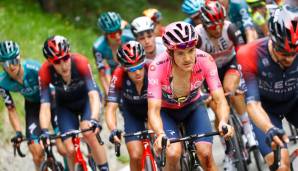 Richard Carapaz führt die Gesamtwertung beim Giro d'Italia nach 15 gefahrenen Etappen an.