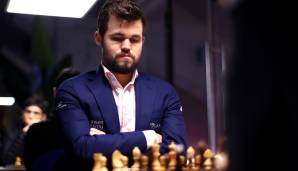 Schach-Weltmeister Magnus Carlsen hat erstmals nach der aufsehenerregenden nächsten Runde im Streit mit dem US-Teenager Hans Niemann konkrete Betrugsvorwürfe geäußert.