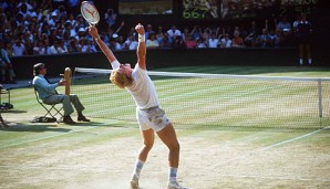 Der Moment des Glücks: Becker reißt die Arme hoch - er ist Wimbledonsieger!