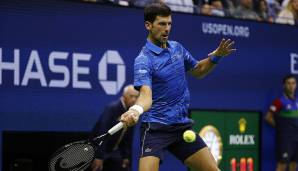 The Australian: "Skandal um einen Ball an die Kehle für das 'Unschuldslamm'. Djokovics Angewohnheit, wie rasend Bälle in den Zaun zu schießen, holt ihn dramatisch ein."