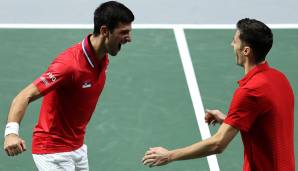 Die serbische Tennis-Nationalmannschaft um Superstar Novak Djokovic ist als drittes Team ins Halbfinale des Davis Cup eingezogen.