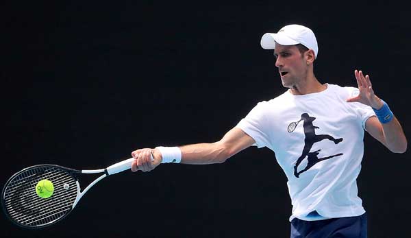 Noch ist nicht klar, ob Titelverteidiger Novak Djokovic bei den Australian Open teilnehmen darf.